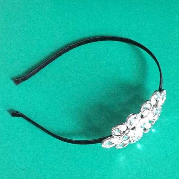 Elf on the Shelf, Bow, and Sparkle Headbands - Picture 8 of 11